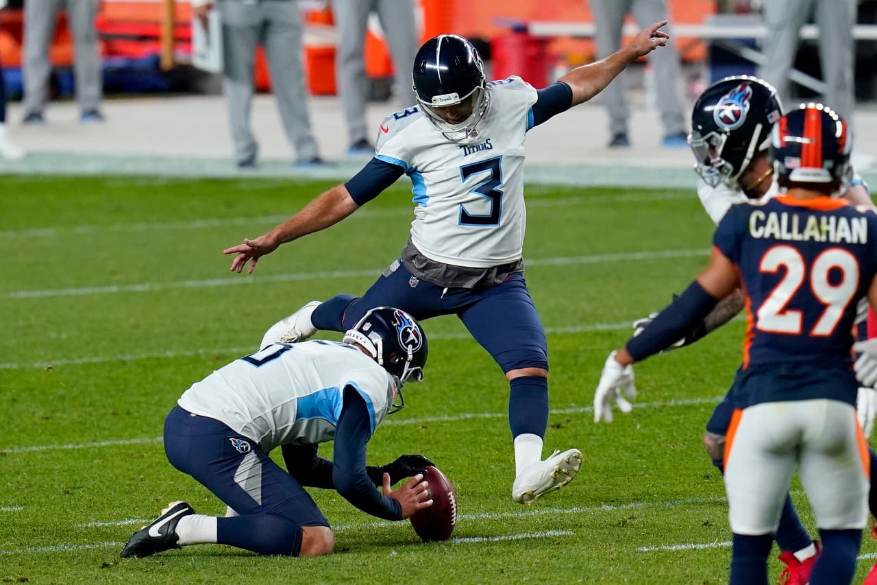 Derick Henry brilla en el juego al romper las 100 yardas, y los Titans consiguen la victoria 16-14 sobre los Denver Broncos.