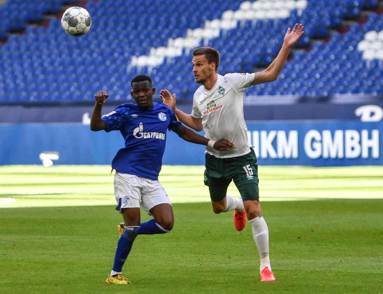 Ambas escuadras están lejos de las primeras posiciones en la tabla general. Schalke compite a media tabla y Werder Bremen es penúltimo en la competición.