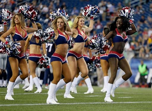 ¡Regresaron las hermosas cheerleaders de la NFL!, como los jugadores, ellas también se preparan al máximo para la temporada 2015, checa lo mejor de ellas en la primera semana.