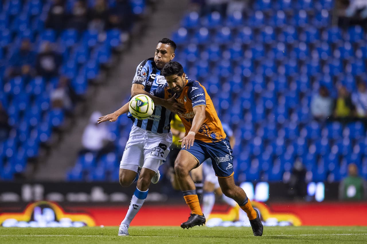 Con goles de Federico Mancuello y Guillermo Martínez, el Puebla obtuvo su primer triunfo del Clausura 2023 en la Jornada 2 al vencer al Querétaro, que se quedó con uno menos tras la expulsión de Kevin Balanta al minuto 8.