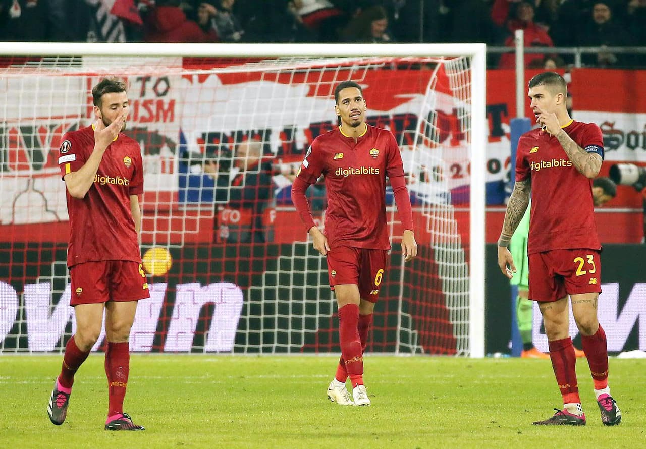 Barcelona empató con Manchester United y Ajax hizo lo propio en casa ante Union Berlin. Shakhtar se impuso al Rennes y Salzburg dio la sorpresa contra AS Roma.