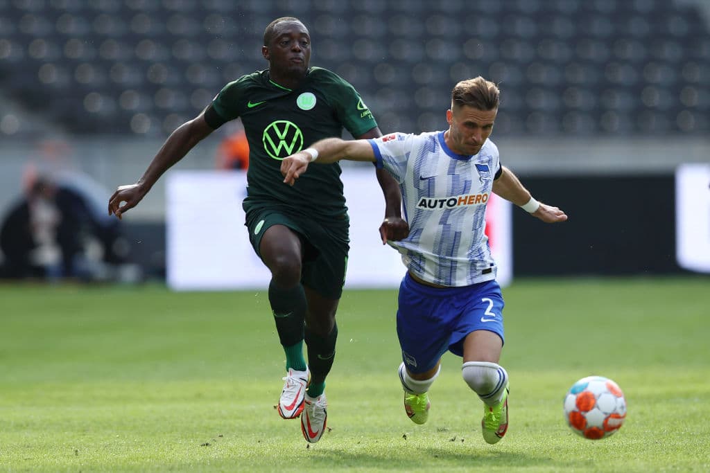 Hertha Berlin no logra brillar en casa y caen 1-2 frente al Wolfsburg.