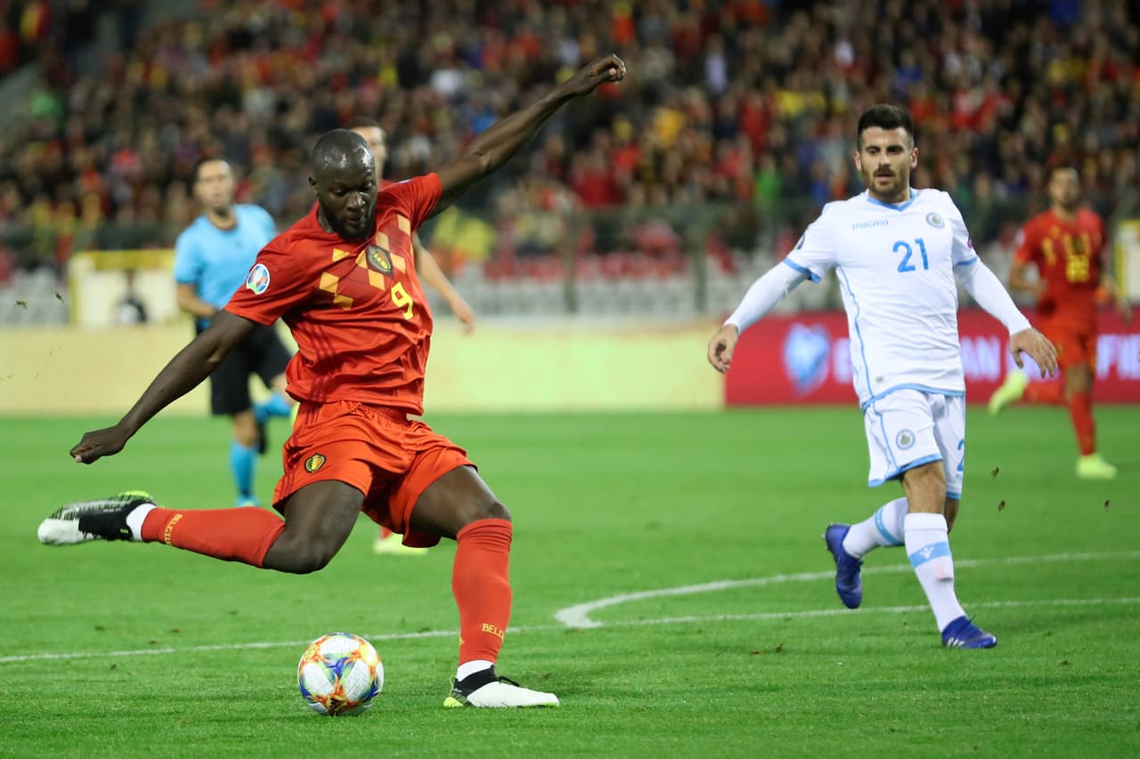 Bélgica goleó en casa San Marino con una actuación notable.