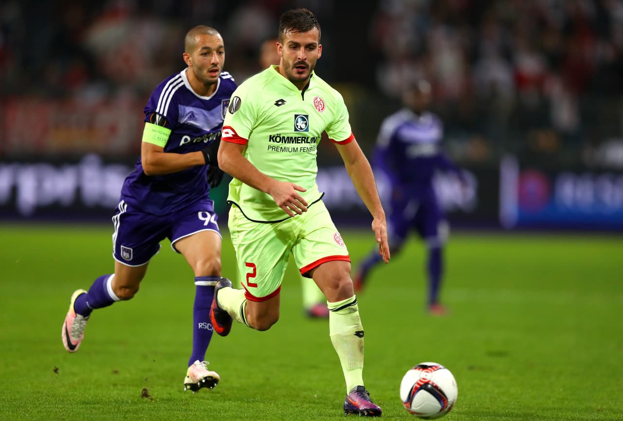 El jugador de Mainz Giulio Donati ya no está en los planes del equipo alemán y por eso, según Corriere di Roma, Lazio lo buscaría como refuerzo.