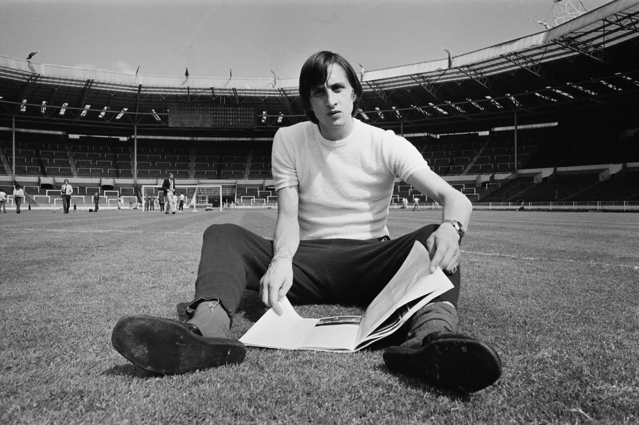 Mediocampista: Johan Cruyff (1971, 1973 y 1974)