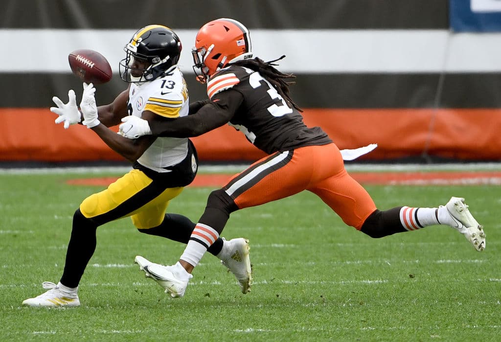 Pittsburgh Steelers caen ante Cleveland Browns 24-22 durante el último partido de la temporada.