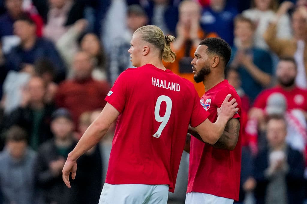 La presencia de Erling Haaland ha cambiado la cara de la selección de Noruega, disparada en la UEFA Nations League gracias a un nuevo triunfo logrado en Oslo ante Suecia por 3-2, con dos goles y una asistencia del flamante refuerzo del Manchester City.