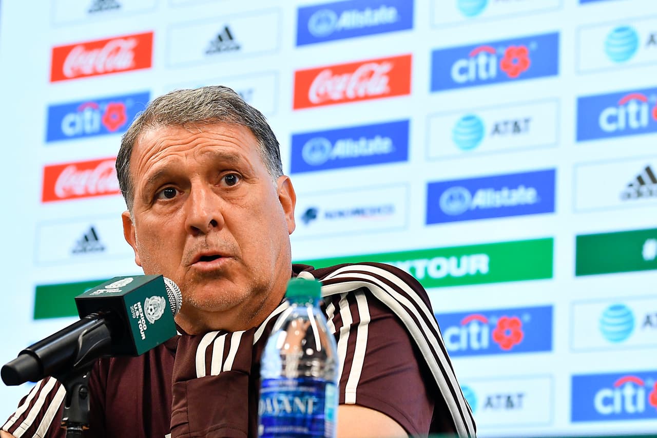 El entrenador de la Selección de México, el argentino Gerardo 'Tata' Martino, conversó esta tarde en Atlanta con la prensa de cara a su partido de preparación contra Venezuela y dando detalles de cómo su lista final para la edición 2019 de la Copa Oro está quedando diseñada. Así reaccionó el técnico del Tri.