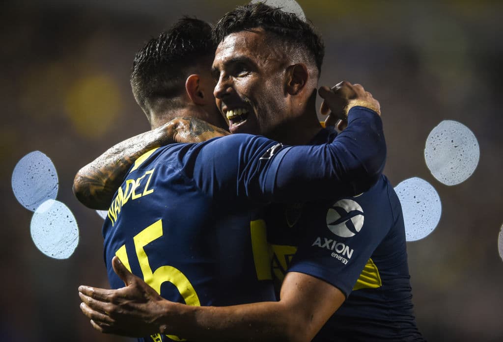 Tévez y Nández, de los mejores camaradas.