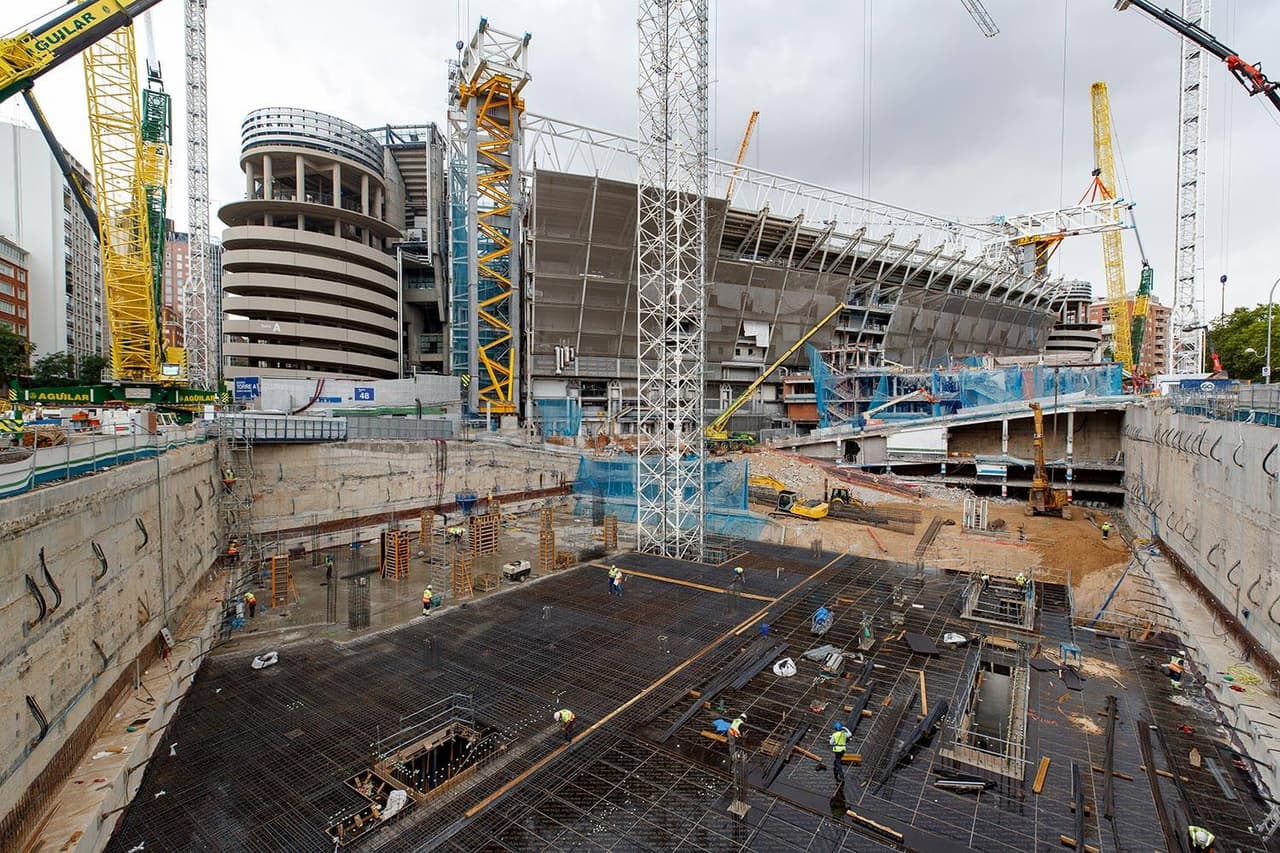 Las obras del Santiago Bernabéu continúan a marchas forzadas y ya se comienzan a completar estructuras importantes de la remodelación.
