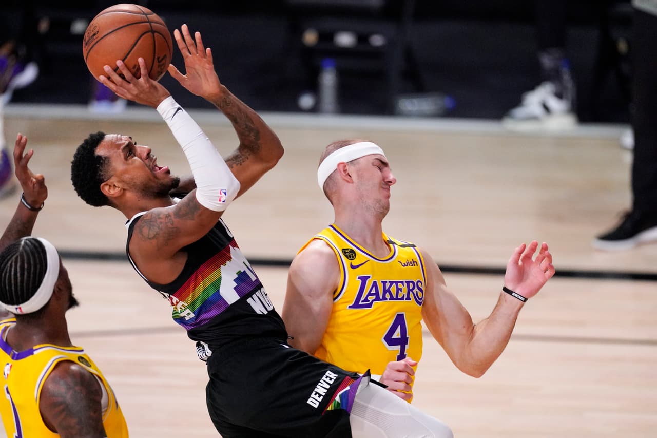 Anthony Davies vuelve a superar los 30 puntos en la victoria 114-108 de los Lakers sobre los Nuggets.