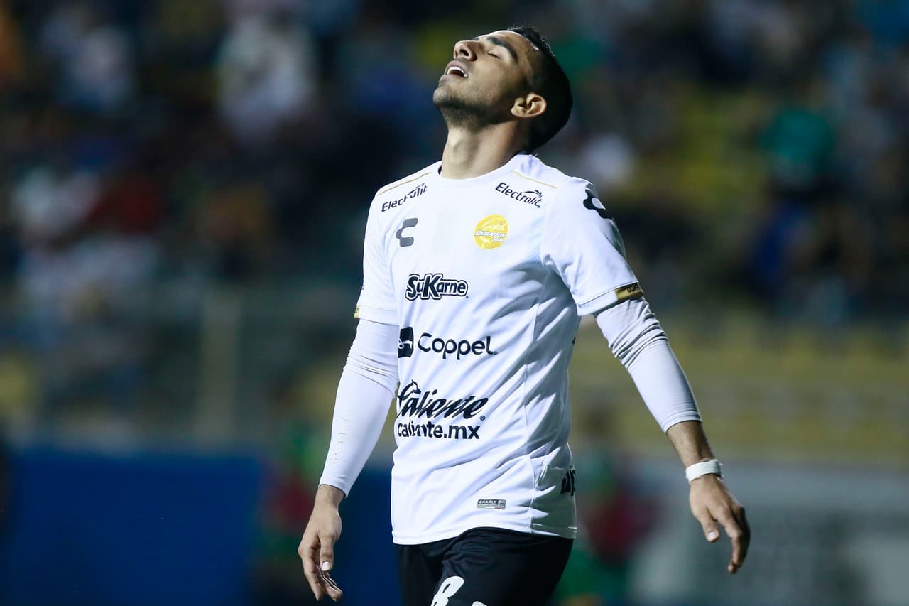 La escuadra sinaloense se mostraba, por momentos, desesperada producto de la poca productividad ofensiva.