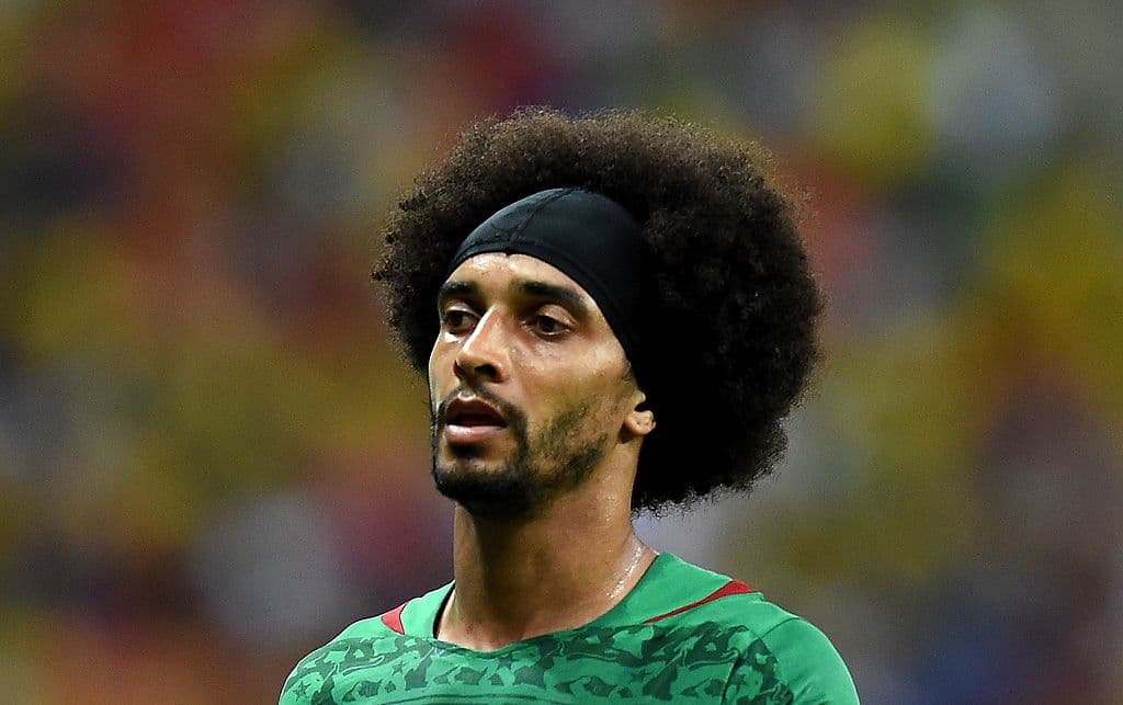 <b>Benoit Assou-Ekotto</b>
<br>Para este jugador retirado, hay cosas más importantes que patear una pelota y si, jugó por dinero, pero ¿qué no hace lo mismo la gente que va a trabajar diariamente? Sin embargo, le fue fiel al Tottenham por nueve años.