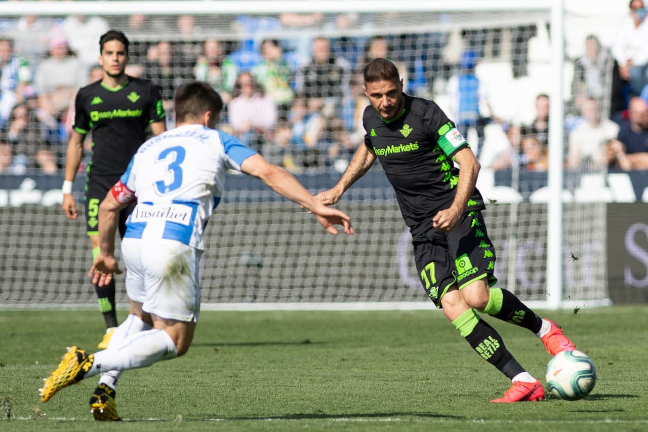 Hay cambios por parte del Leganés, salen Eraso y Kevin, entran Bryan y Oscar.