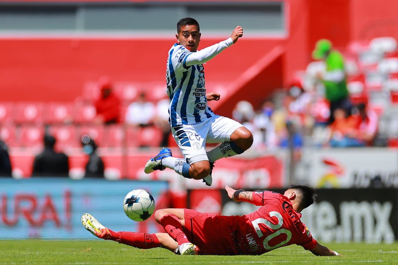 Goles de Víctor Guzmán, Nico Ibáñez y Yairo Moreno tienen a los Tuzos como 'mandones' de la Liga MX al golear Pachuca 3-0 a Toluca de visita.