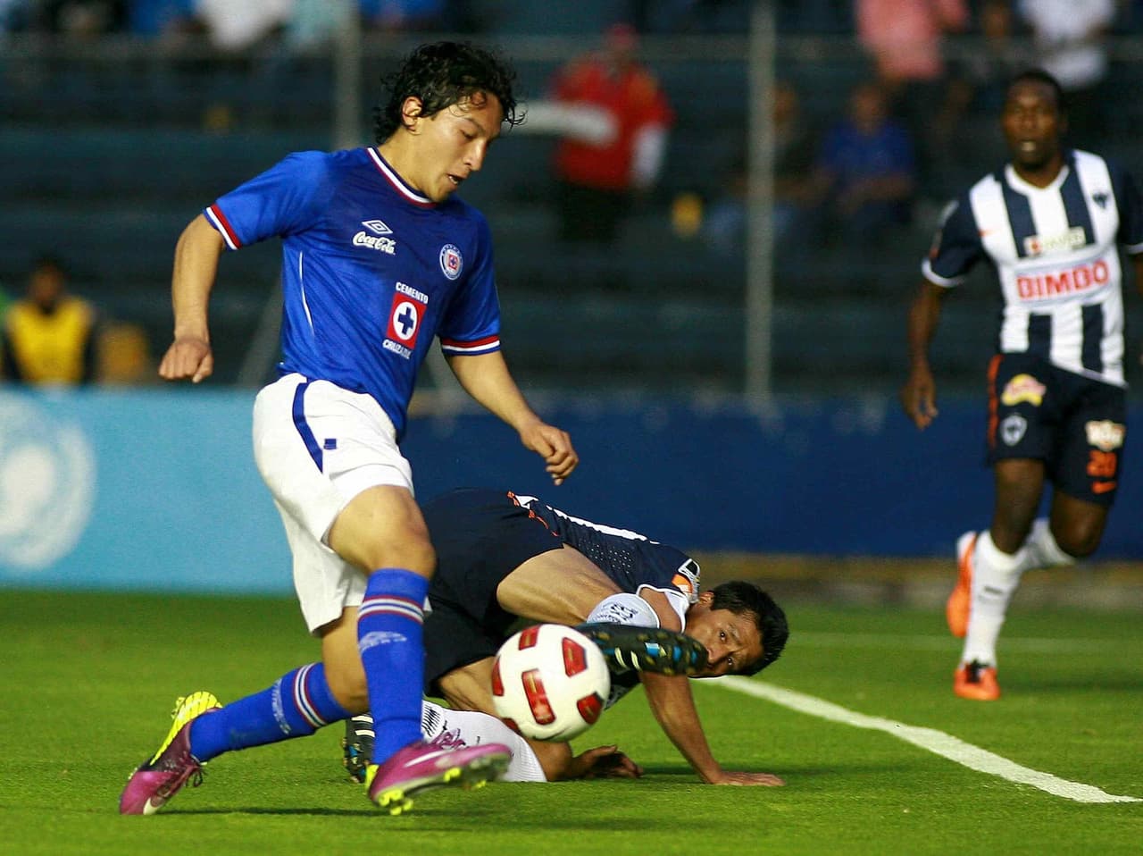 En el Clausura 2008, Cruz Azul juega una nueva final frente a Santos, pero la pierden gracias a un gran gol de Daniel Ludueña.