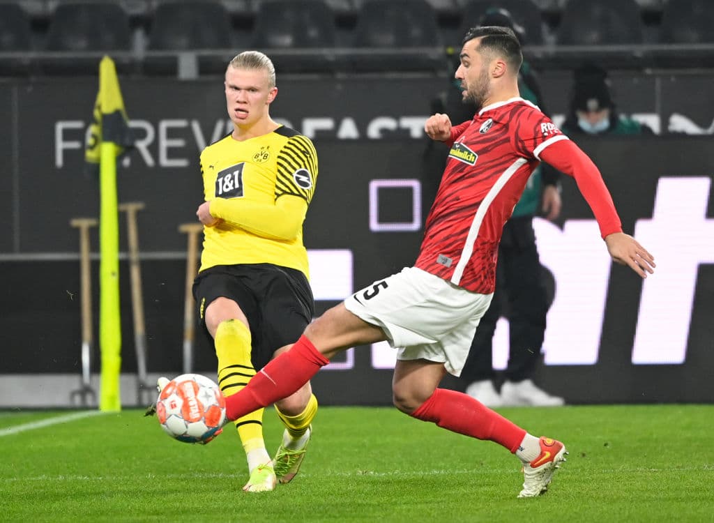 Borussia Dormund golea 5-1 al Freiburg con un doblete de Thomas Meunir, otro doblete de Erling Braut Halaand y un gol de Mahmoud Dahoud.