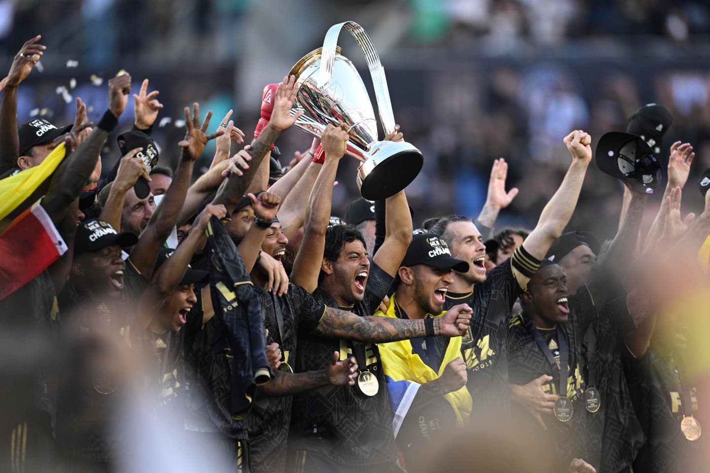 LAFC Captura el Supporters' Shield y Obtiene la Ventaja de Albergar Partido  de Local en los Audi 2022 MLS Cup Playoffs