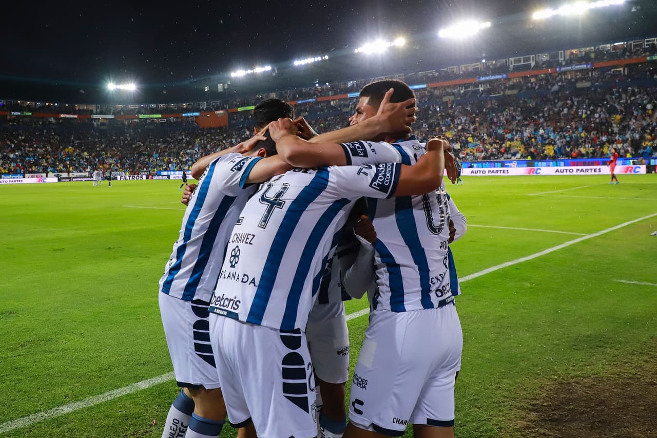 Los Tuzos obligababan al América a hacer dos goles.