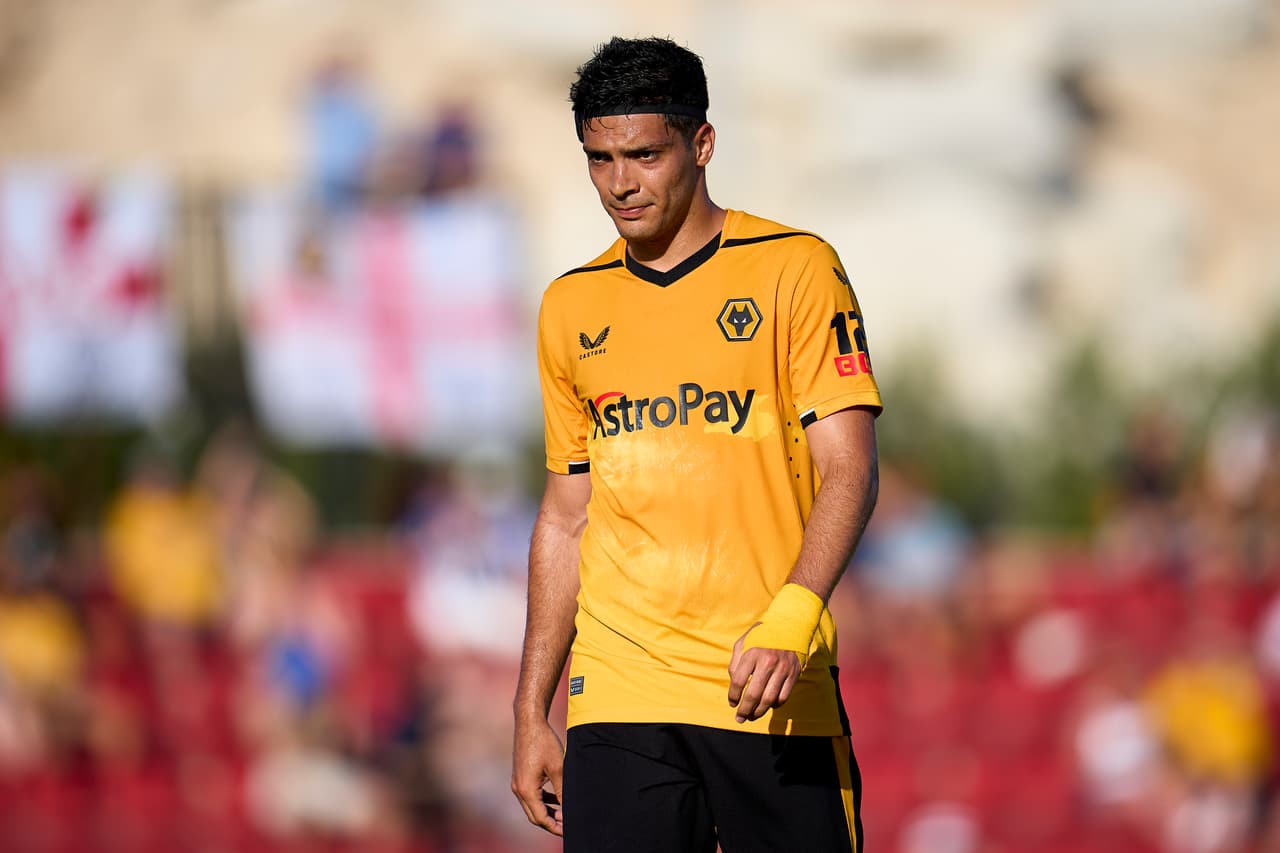 Raúl Jiménez, borrado en el Wolverhampton por tercera vez consecutiva