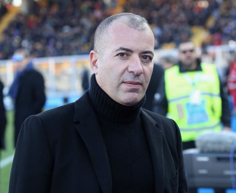 Amenazan con una cabeza de cerdo cortada al presidente del Lecce