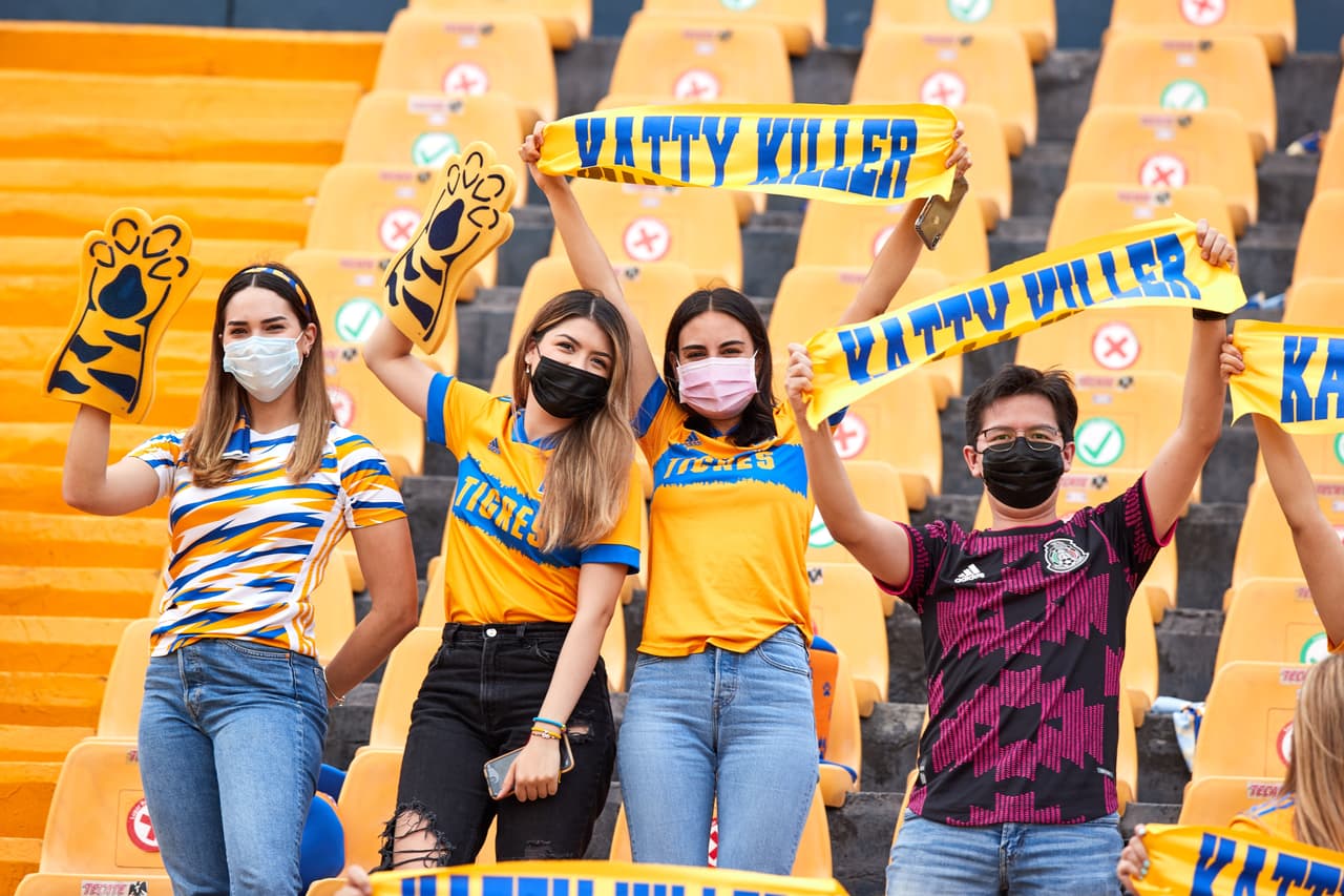 Tigres no dio oportunidad a las Chivas para reaccionar y con un contundente triunfo en la vuelta consiguió el bicampeonato.