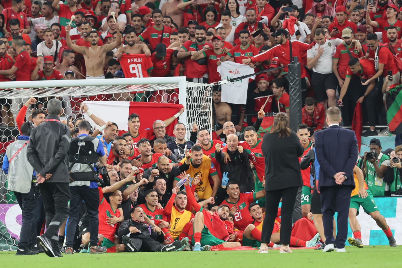 Marruecos derrotó 1-0 a Portugal con gol de Youssef En-Nesyri en el Estadio Al Thumama para convertirse en la primera selección africana en Semifinales en una Copa del Mundo.