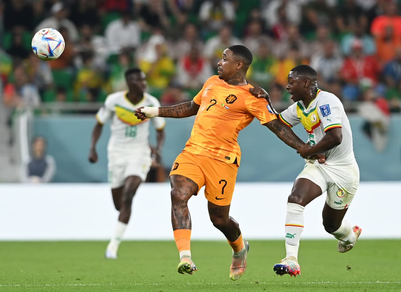 La Selección de Holanda sufrió para conseguir la victoria que se le presentó por fin en la segunda mitad gracias a los goles de Gakpo y Klaassen y así empatan con Ecuador siendo líderes en el Grupo A.