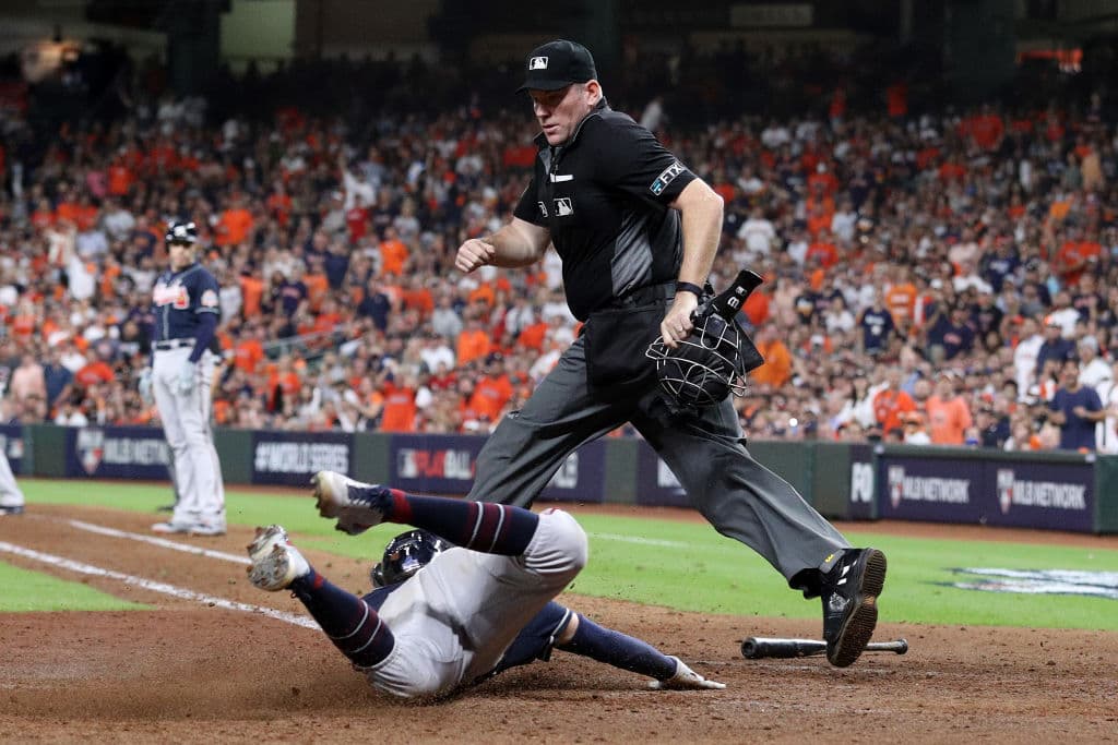 Los Braves controlan el partido de principio a fin y con un marcador de 6-2 a favor se quedan con el juego 1 de la Serie Mundial.