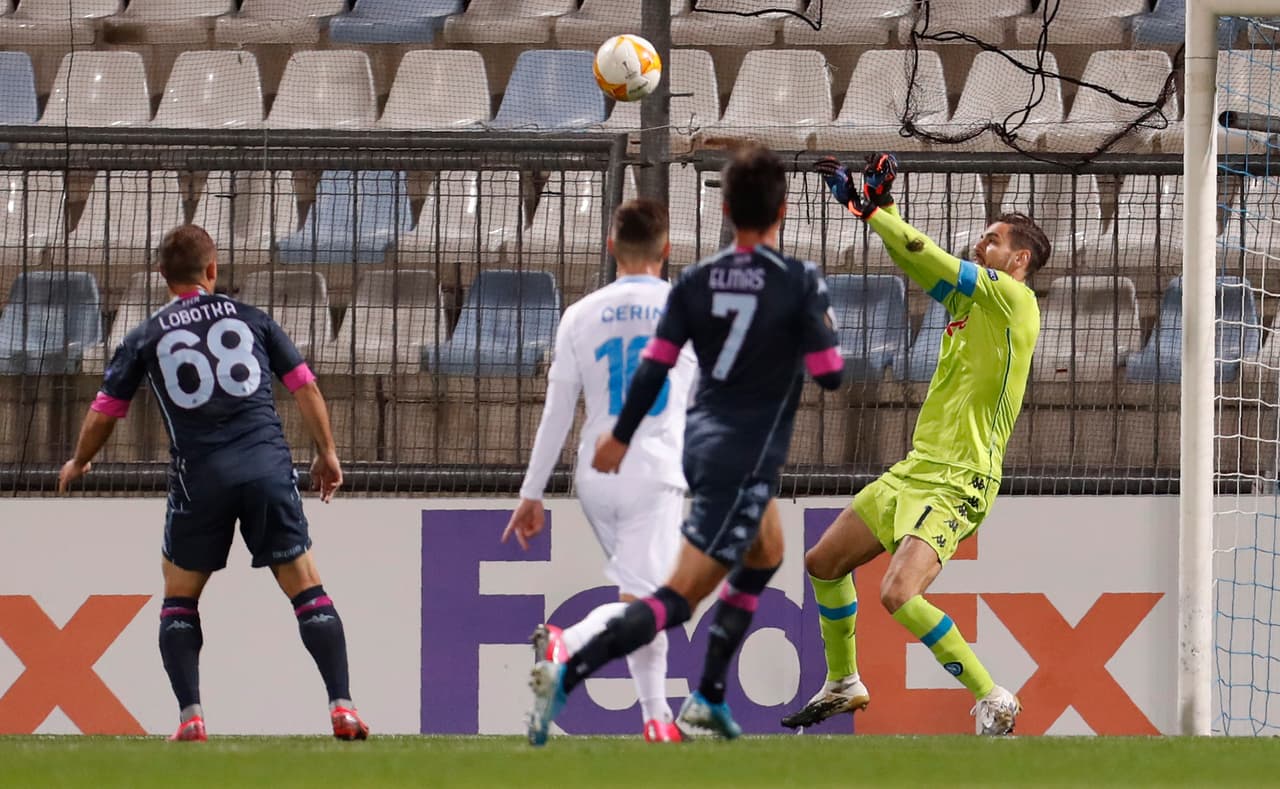 Sufre el Napoli pero termina ganando el partido ante Rijeka. Robert Muric abrió el marcador, pero los napolitanos no se quedaron atrás y con goles de Diego Demme y FIlip Braut, los de Gatusso ganan y llegan a seis unidades dentro del Grupo F de la Europa League.