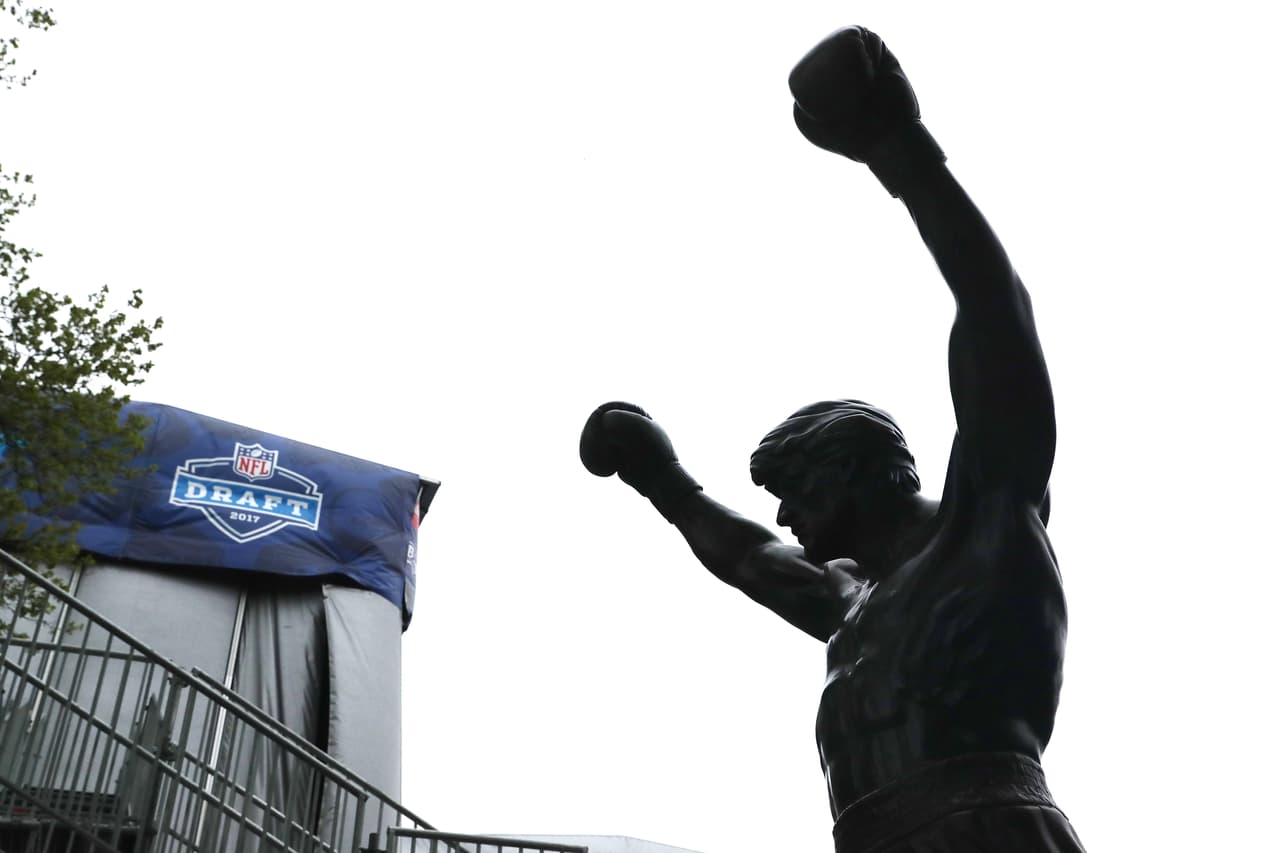 La estatua de Rocky a un costado del Museo de Arte de Filadelfia, uno de los símbolos de la ciudad que será inmortalizado en las fotos de los fanáticos.