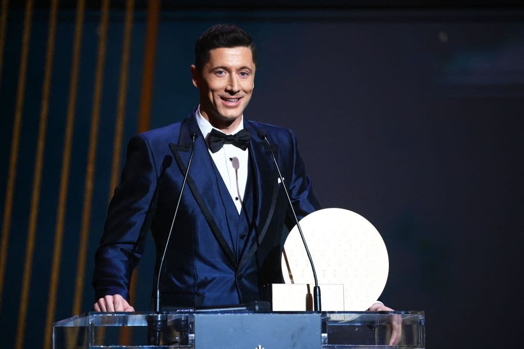 Robert Lewandowski ganmó el premio The Best.