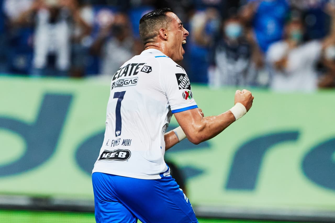 Funes Mori engañó a Ustari y mandó el balón al fondo de la red para anotar el ansiadao gol número 122 que lo avala como máximo goleador del club.