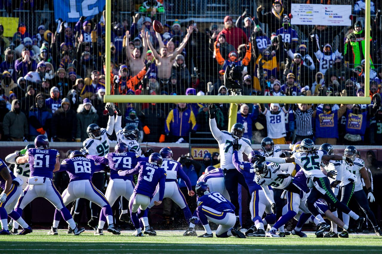 9.- Minnesota Vikings - 10 de enero del 2016 (9-10 vs. Seattle Seahawks) (Ronda de Comodines).- Un gol de campo que parecía un trámite de 27 yardas fue fallado por Blair Walsh con 22 segundos por jugar para evitar la eliminación de los bicampeones defensores de la NFC que se fueron del último juego de la NFL en la historia del TCF Bank Stadium con un triunfo que nadie esperaba.
