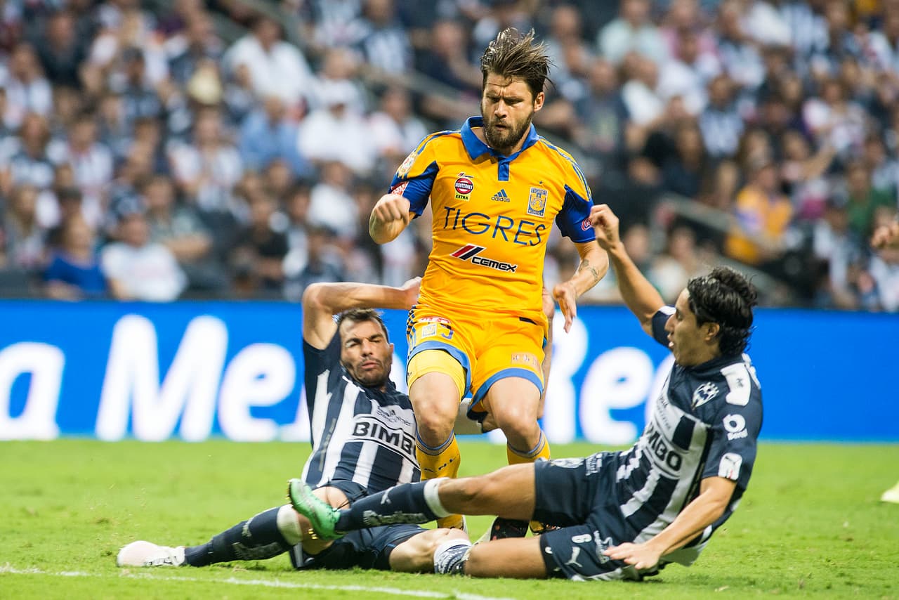 De los que fueron titulares por Tigres en el partido final de vuelta, solo Rafael Sobis causó baja del equipo para ir al Cruzeiro.