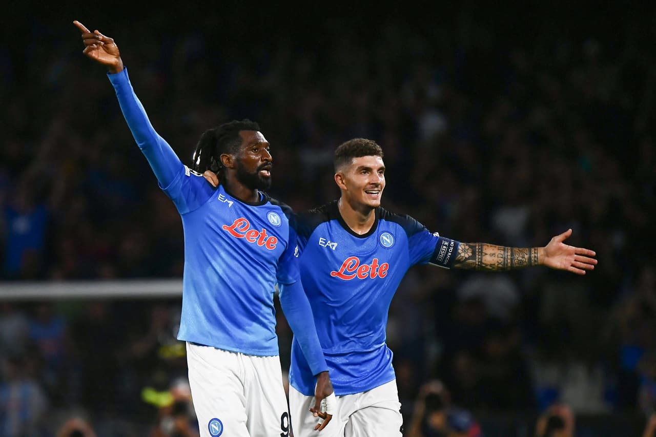 Napoli venció al Liverpool por 4-1 con un doblete de Piotr Zienlinski, así como los tantos de Anguissa y Giovanni Simeone. Hirving Lozano ingresó e la segunda parte, pero no pudo anotar.