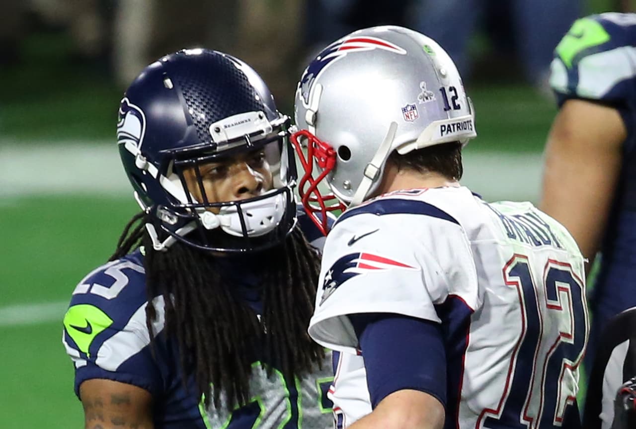 <b>Richard Sherman tras perder el Super Bowl XLIX</b>
<br>5.- Posteriormente, Tom Brady venció en el Super Bowl XLIX a los Seahawks de Richard y el CB no tuvo otra opción más que felicitar al QB de New England.