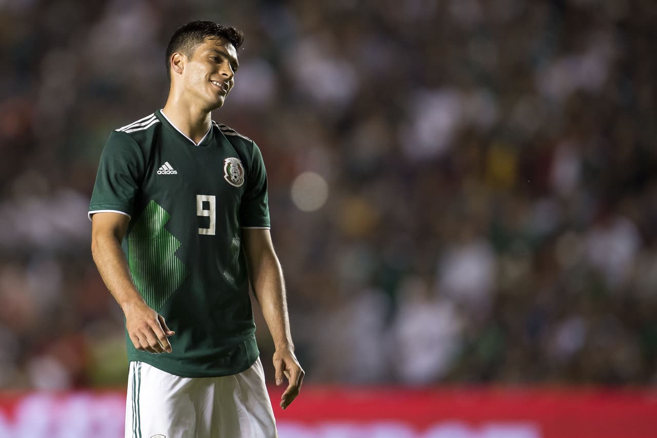 El goleador es parte de la Selección Mexicana desde 2013 con la que lleva 16 goles en 69 partidos y con la que ya fue mundialista.
