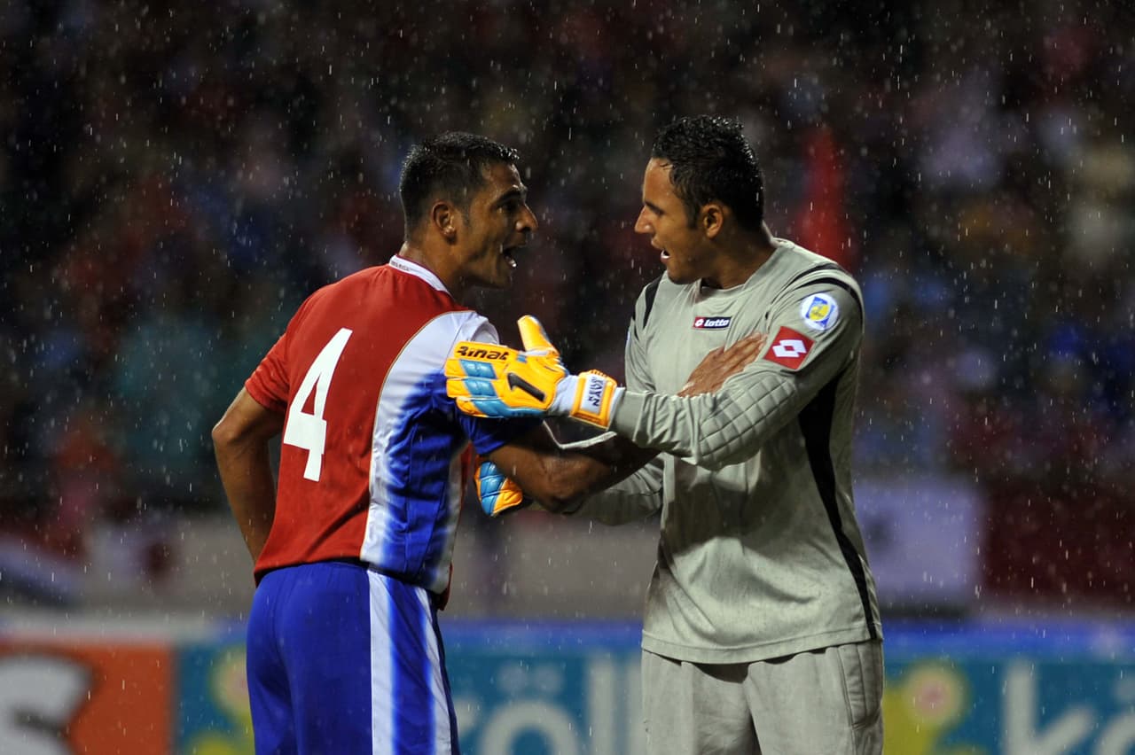 Navas trabajó llave en mano con su defensa para convertirse en un muro casi imposible de pasar y mucho menos de derribar.