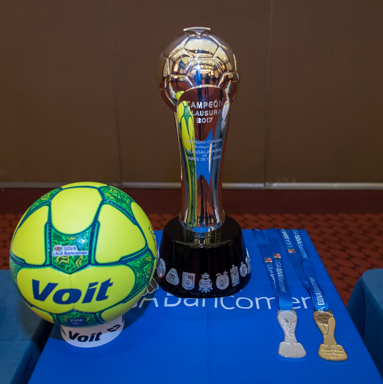Ambos entrenadores van en busca de levantar este trofeo. La 'cereza del pastel' de un campeonato que para Tigres puede ser el bicampeonato y para Chivas el regreso a lo más grande tras 11 años de sequía en Liga.