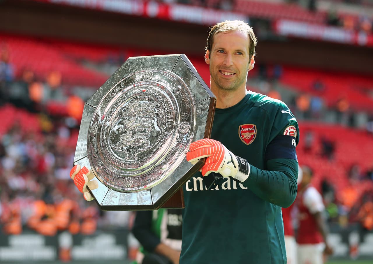 Y dos Community Shield. Sin duda, un portero que dejó huella por donde pasó y que ahora buscará brillar en otros ámbitos del deporte.