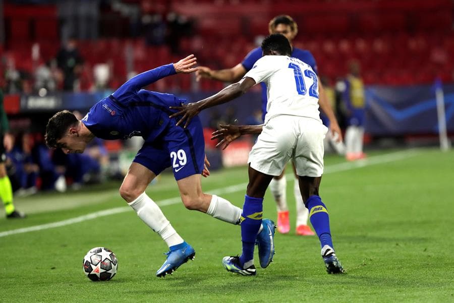 Chelsea logra su pase a las Semifinales de la UEFA Champions League aún con la derrota contra el Porto 0-1 durante el partido de vuelta, pues el marcador global quedó 2-1 a favor del equipo inglés.