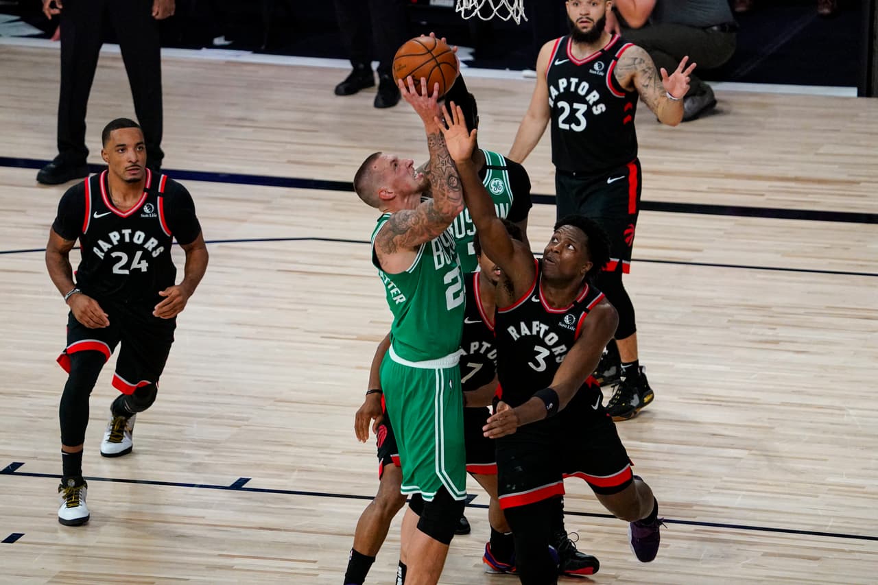 Los Raptors ganan con un marcador de 125-122 y mandan la serie a un séptimo y último partido.