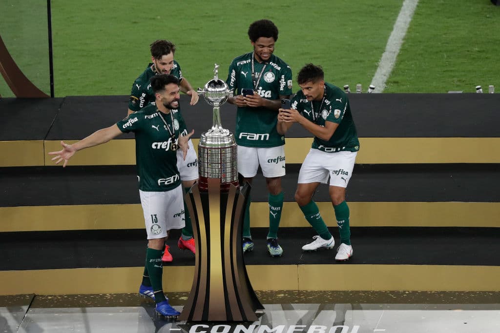 Las postales de la coronación del Palmeiras en la Libertadores | Un gol de último minuto catapultó al ‘Verdao’ al Mundial de Clubes que tendrá lugar en Catar.