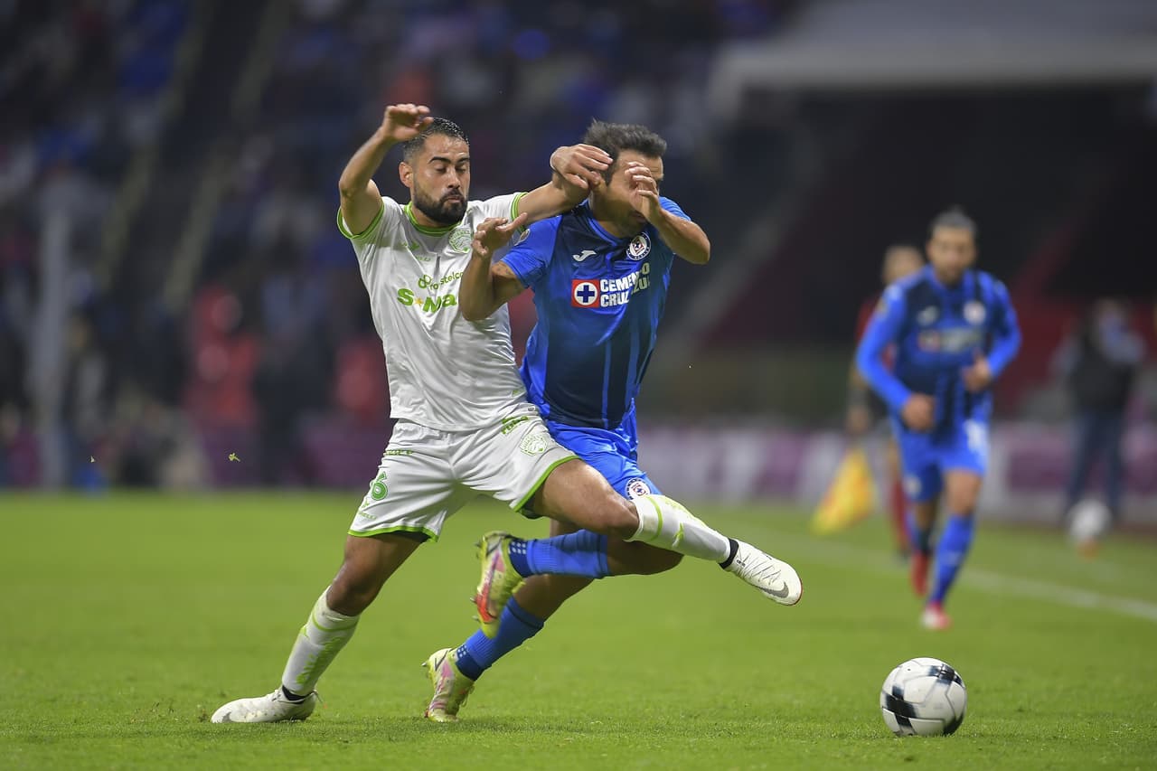 El resto del encuentro fue accidentado y las tarjetas amarillas se robaron el protagonismo.