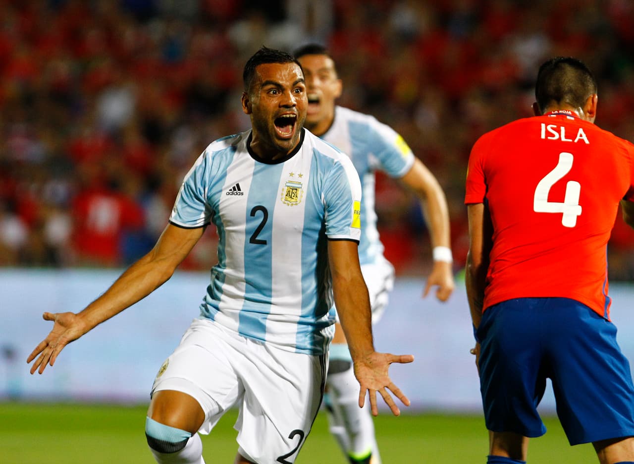 Gabriel Mercado. Posición: Defensa. Edad: 29 años. Club: River Plate (Liga Argentina). Veces seleccionado: 4. Descripción: El central del cuadro 'Millonario' ha alcanzado el mejor momento de su carrera y por ello se ha ganado un lugar en la zaga argentina y fue campeón Sub 20 en el Mundial de la categoría en 2007.