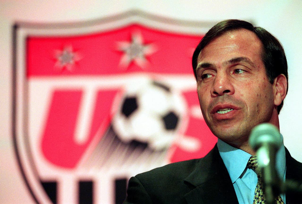 Bruce Arena asumió en octubre de 1998 y empezó un camino para buscar mayor protagonismo en el fútbol mundial. El objetivo era claro: Corea y Japón-2002.