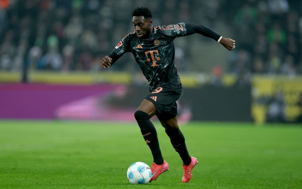 ¡No al Real Madrid! Davies prolonga su contrato con Bayern