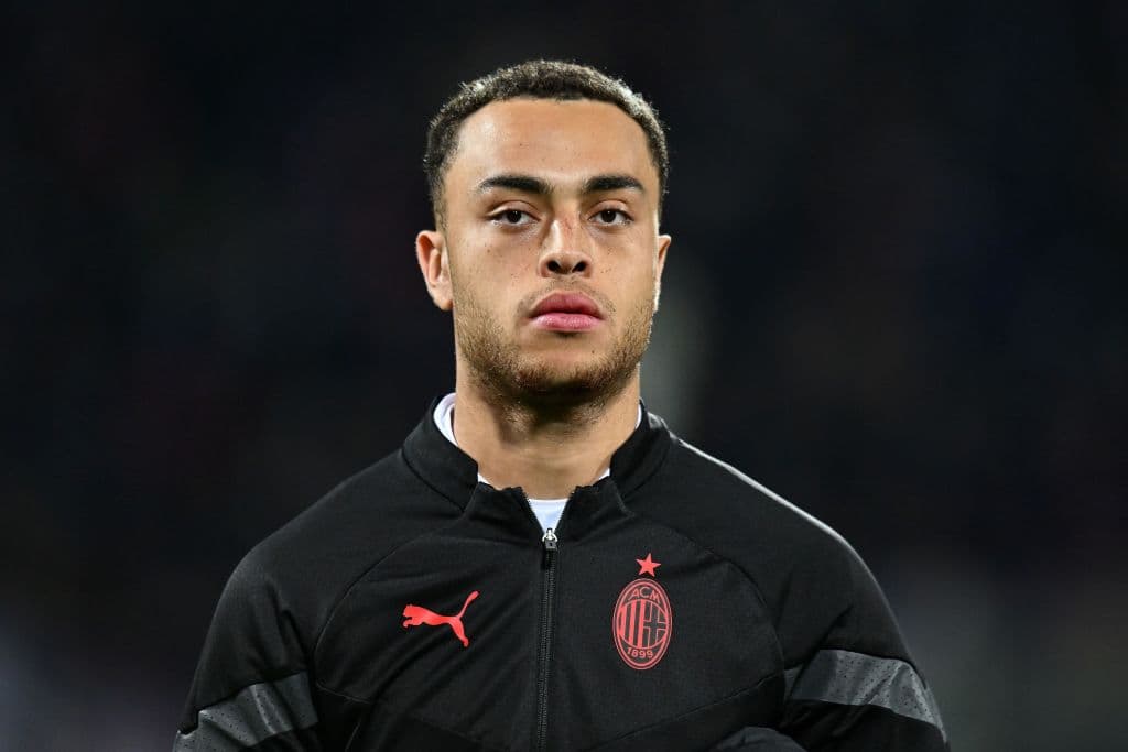 Sergiño Dest sale del Barcelona y llega como cedido al PSV Eindhoven