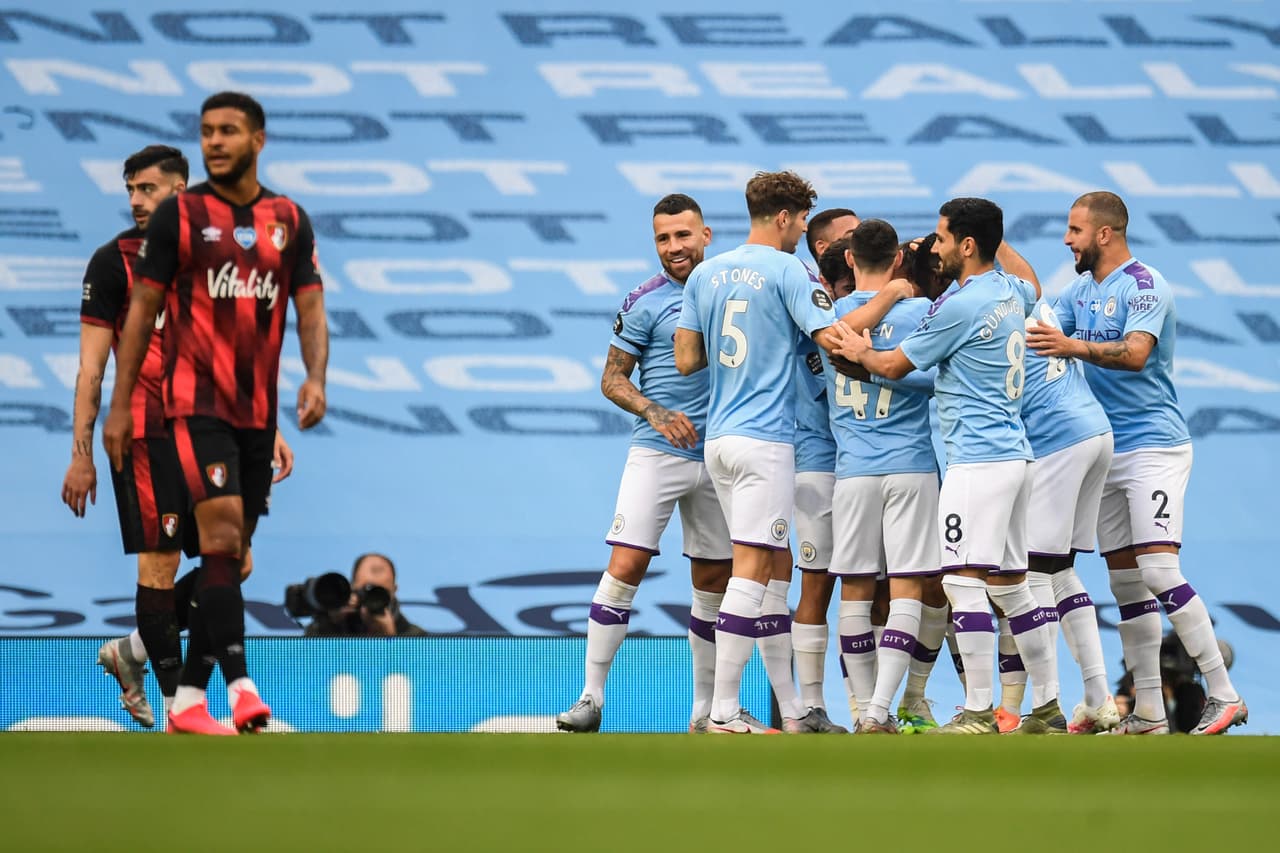Con goles de David Silva y Gabriel Jesus, el Manchester City camina a la victoria en casa y mete en aprietos de descenso al Bournemouth.